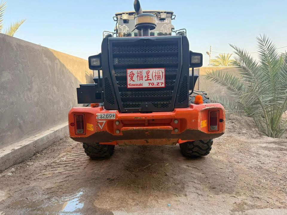 🚜 للبيع: شفل كاواساكي (Kawasaki) - وارد ياباني
حجم 70
التفاصيل والمواصفات:
 النوع: كاواساكي (KCM) - ياباني أصلي.
 الموديل: 2017.
 الحالة: الشفل بعده بمنفيسه (جديد كلش)، وارد ياباني حديث.
 الكفالة: مكفول من كل شيء (محرك، كير، هيدروليك، وصدر)، بشرط الفحص والمعاينة.
 النظافة: صبغ الشركة، غرفة نظيفة، تبريد شغال، وجاهز للموقع مباشرة.
📍 الموقع: ميسان - العمارة
📞 للاستفسار والتواصل:
 رقم الهاتف (آسيا): ***********
 رقم الهاتف (زين): ***********
 6 دفاتر  وبي مجال 
سعر 600 وبي مجال
