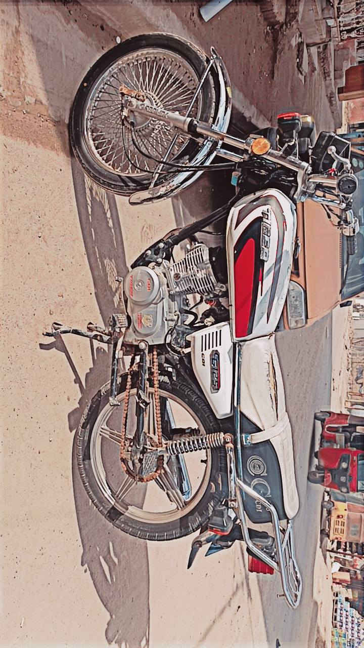 سلام عليكم شباب دراجه يراني تايكر 4كير موديل 21 الدراجه خير من الله لا تنقيص ولا تبخير الدرجه حلوه الله شاهد  السعر 500 وبيه مجال حك الجيه مكان بغداد الشعب  رقم *********** متواجد خاص
