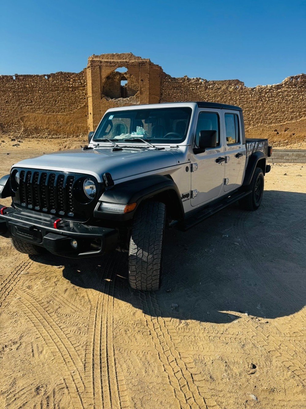 JEEP GLADIATOR
الموديل:2022
حجم المحرك:V6 3600
وارد امريكي حادثها فقط الدعامية الامامية بدون ايرباك وبدون دواخل 
رقم بغداد وتحويل مباشر 
السيارة جديدة بمعنى الكلمة 
السعر: 290 وبيها مجال
للاستفسار الاتصال على الرقم 
***********