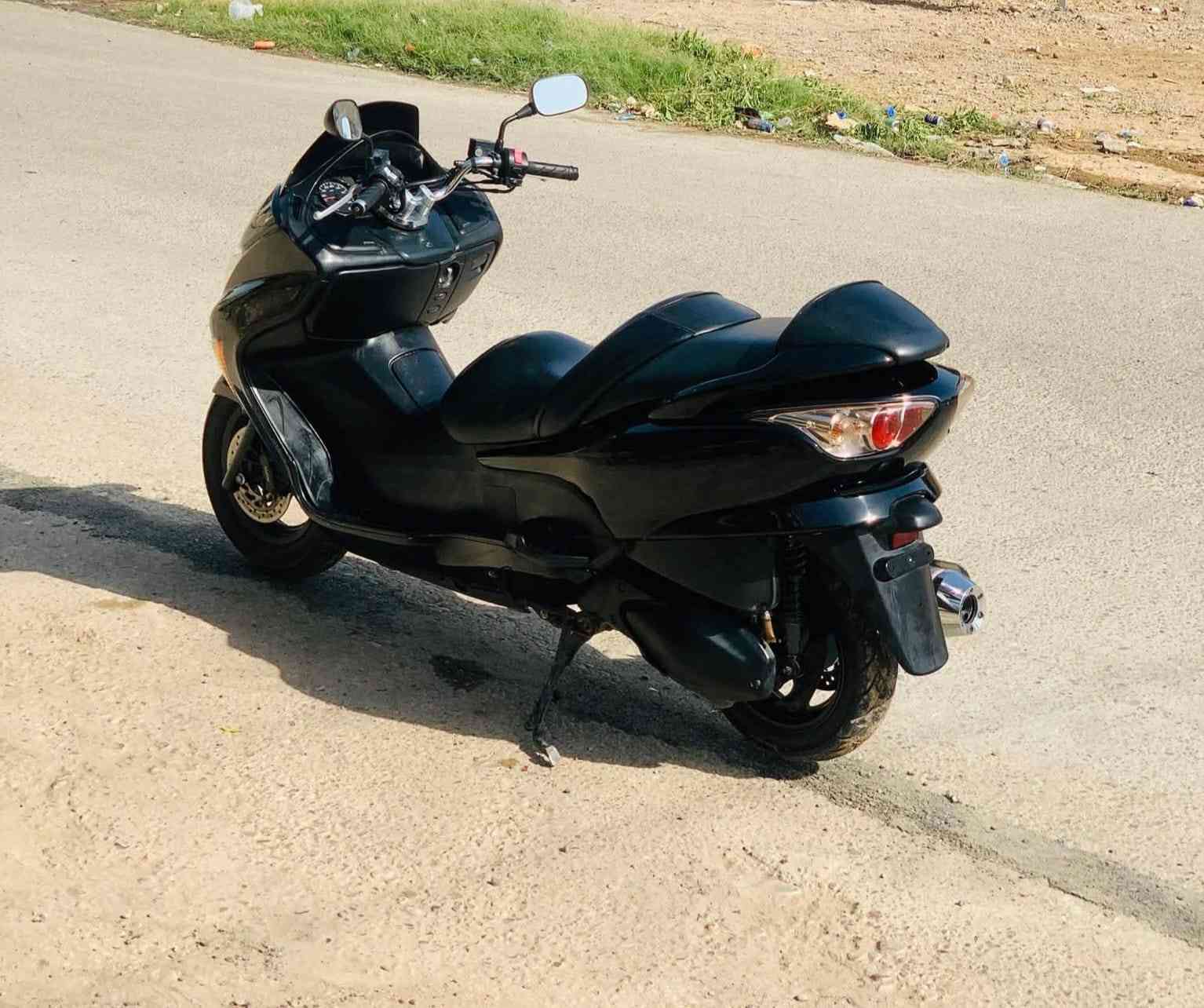 فورزه صفر تسعة اوراق كاملة موديل 2014 ما ناقصة شي موجودة بصلاح الدين ضلوعية ***********
