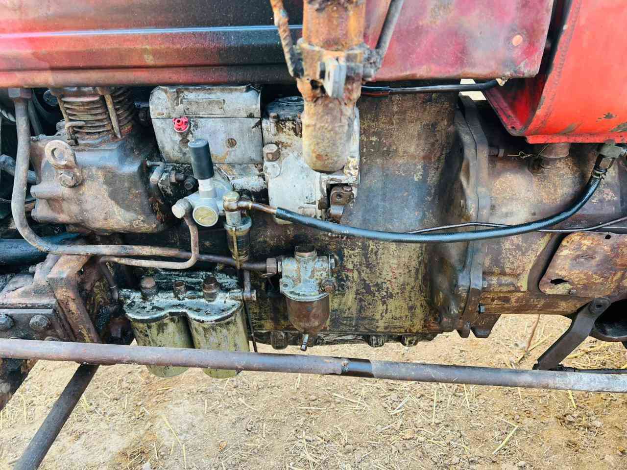 السلام عليكم عنتر للبيع موديل 87 مكينه جديد نكره سلف  وراه فدان وخرماشه ***********    ***********
