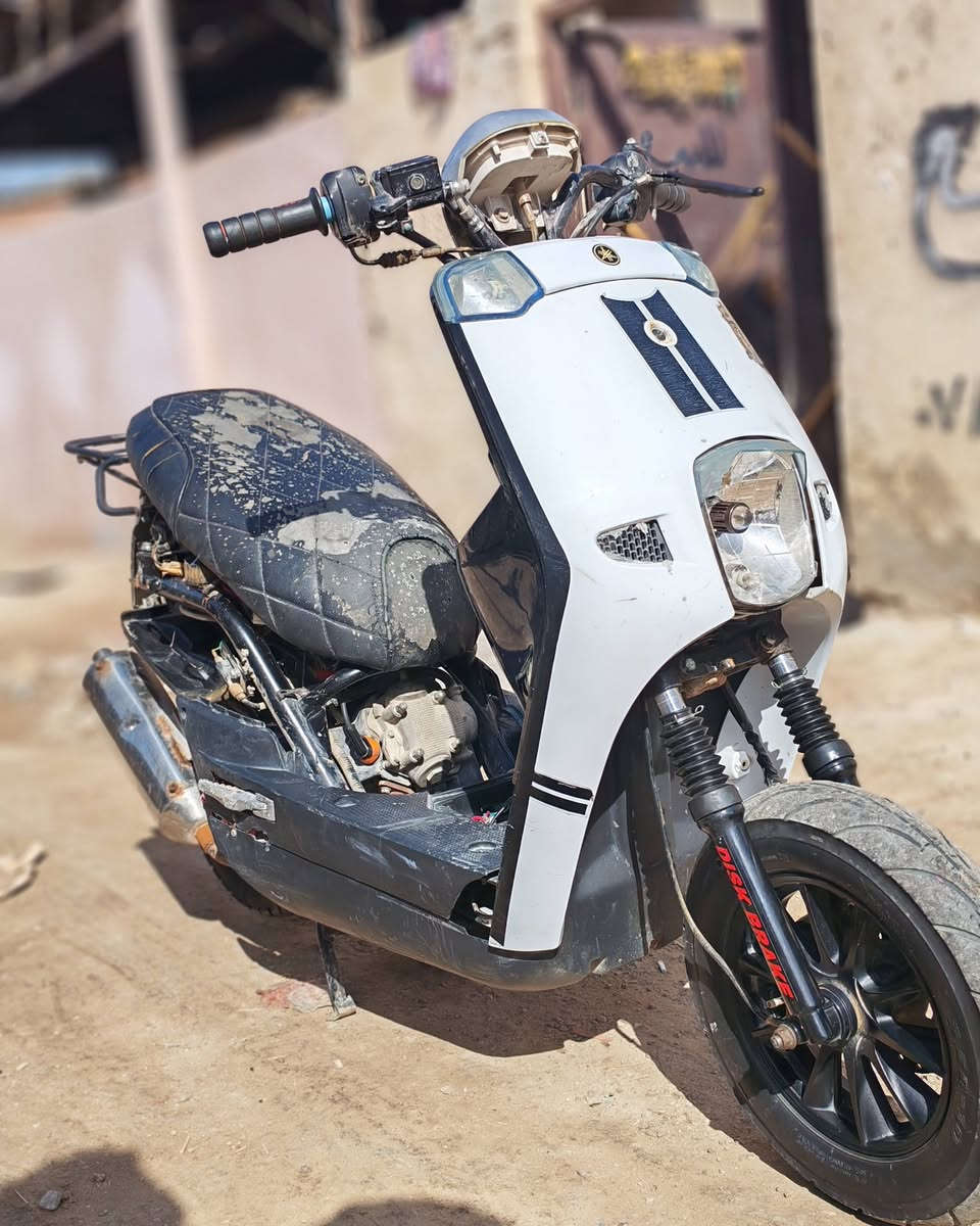 سلام عليكم دراجه بوليسي بيها مكينه ماكس عدله الدراجه ماناقصها شي بس كفرات الاصفاح مكاني ديوانيه 300وبيها مجال واتساب فقط***********
