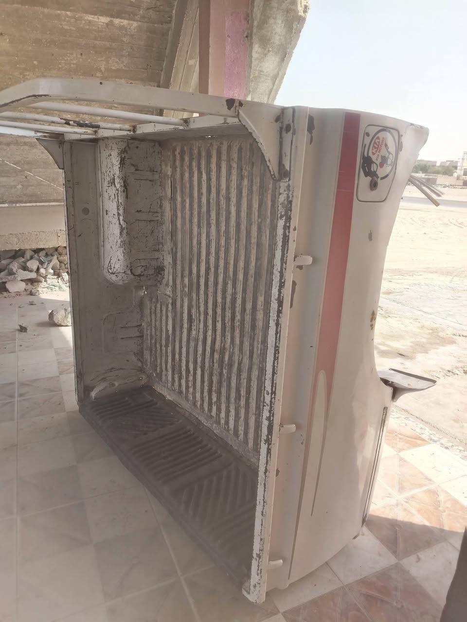 السلام عليكم بدي بيكم نيسان شبوط نضيف لا بي ضربه ولا صبغ ولامعجون جديد البيع العنوان البصرة الزبير استفسار ***********/***********
