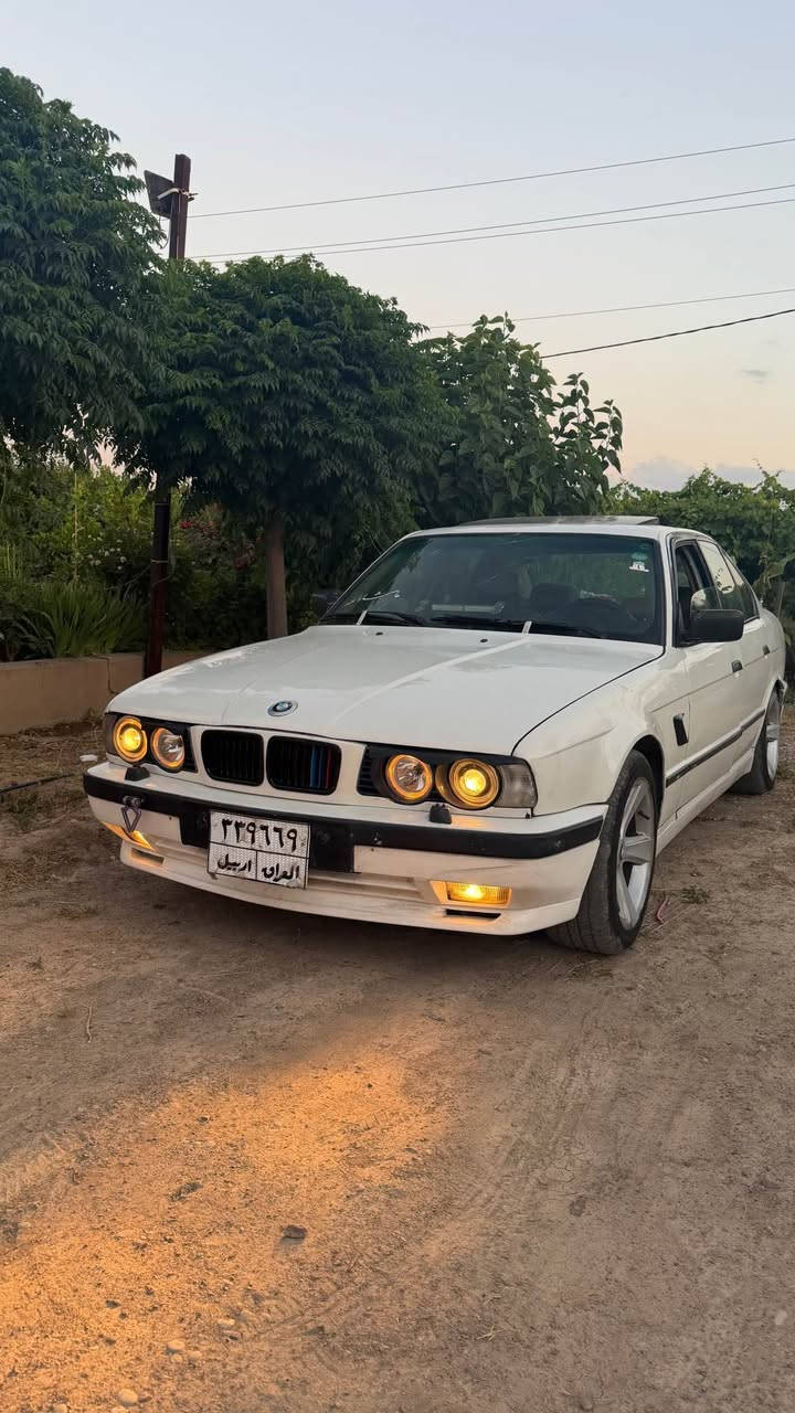 سياره ي بيئيم موديل 1990 مه كينه 525 فولي گير عادي سيلايته ته بريده بس ته بريدي ئيشناكات گيرو مه كينه ي بي عه يبه مه كينه به حال سرفي هه يه ئه ويش تنها له زختي ده نا نه دنكي هه يه نه كيشه ي هه يه لاي سكني دحمه كي هه يه تنها دنكه ي گرتيه به شه رتي تحويلو به ناو كردن 3 وه ره قه ش غرامه ي له سه ره ده ي ده مه وه دواي معا مله *********** واتساب أربيل, العراق
