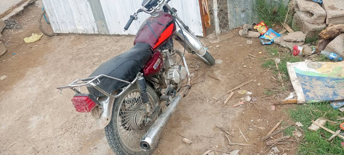 سلام عليكم ايراني تايكر اربعه كير موديل واحد وعشرين مكينه شرط ناعمه حيل مبدل بس ولفات كهربايات كله شغاله بس عوزه اشاير خلفيه السعر 350قفل مستعجل علا بيعته مكاني صلاح الدين تقاطع بني سعد اتصل وتدلل الرقم ***********..
