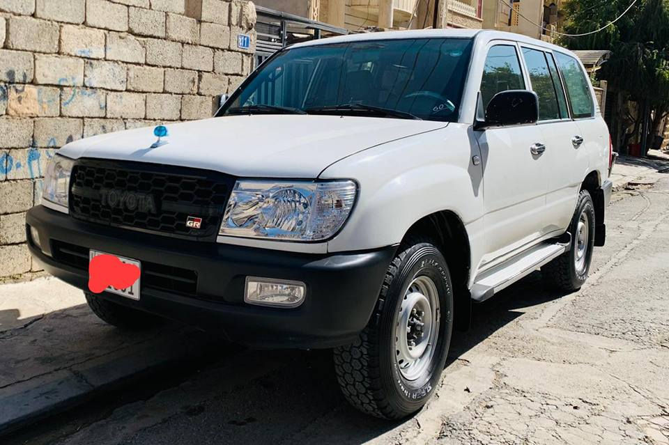سلام عليكم تويوتا لاندكروزر موديل 2004  سيارة رقم اربيل بسمي رقم جديد سنوية جديد هزه جديد 2030  تخم تاير جديد دواخل كير ومحرك جديد سيارة بدون ضربة بجم كبس وخلفي كبس بيهة جم قطعة صبغ جمالية شاشة كامرة سيارة جاهزة مكان سيارة أربيل رقم *********** بي واتساب أربيل, العراق
