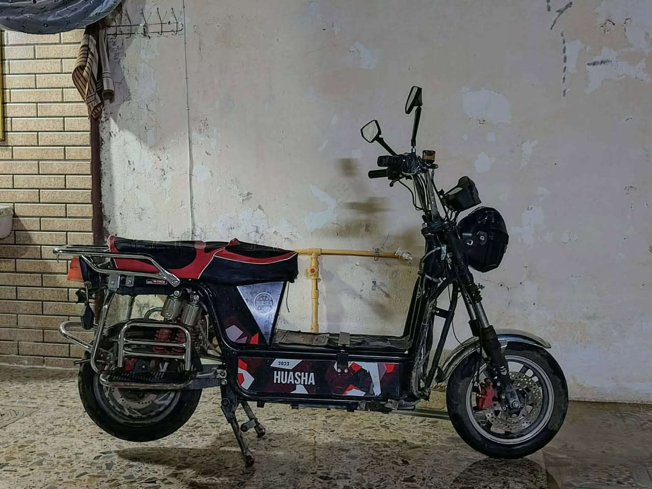 ماطور شحن هيوشه2023  نقص بطاريه وحده ونضيف مكانو كبيس الموشراي لايتصل ***********
