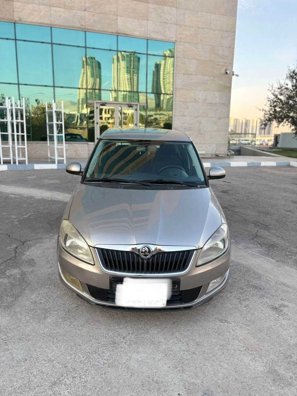 سلاو  له سه ر ازني ادمين 🌹
موديل ٢٠١٥
جالمغي بيشه وه سه كن  قه راغي بونيد بوياغه
خليجي ده بل جه كمه جه 
١٤٠ هه زار روشتوه 
كير مه كينه به شه رت نه كراوه ته وه 
شوين سليماني
نرخ ٨٠$
سالانه ي تاكو ٢٠٢ السليمانية, العراق


**إذا كنت صاحب هذا الإعلان وتريد حذفه لأي سبب، رجاءا أرسل رسالة إلى الدعم الفني**