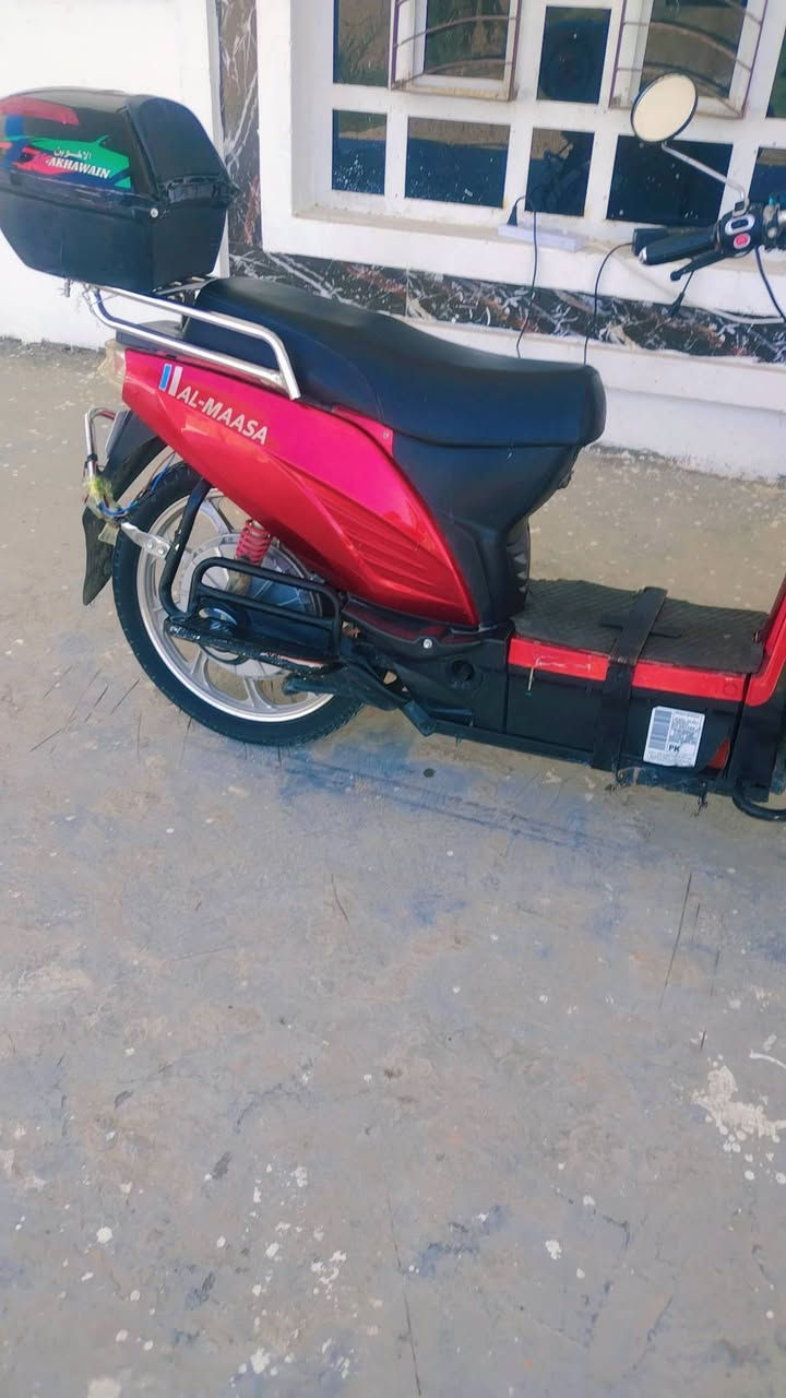 سلام عليكم البيع والمراوس حسب القناعه
ماطور جديد ماناقصه شي فقط بطاريه واحده  ضعيفه
السعر 375 وبيه مجال قليل الرقم ***********
