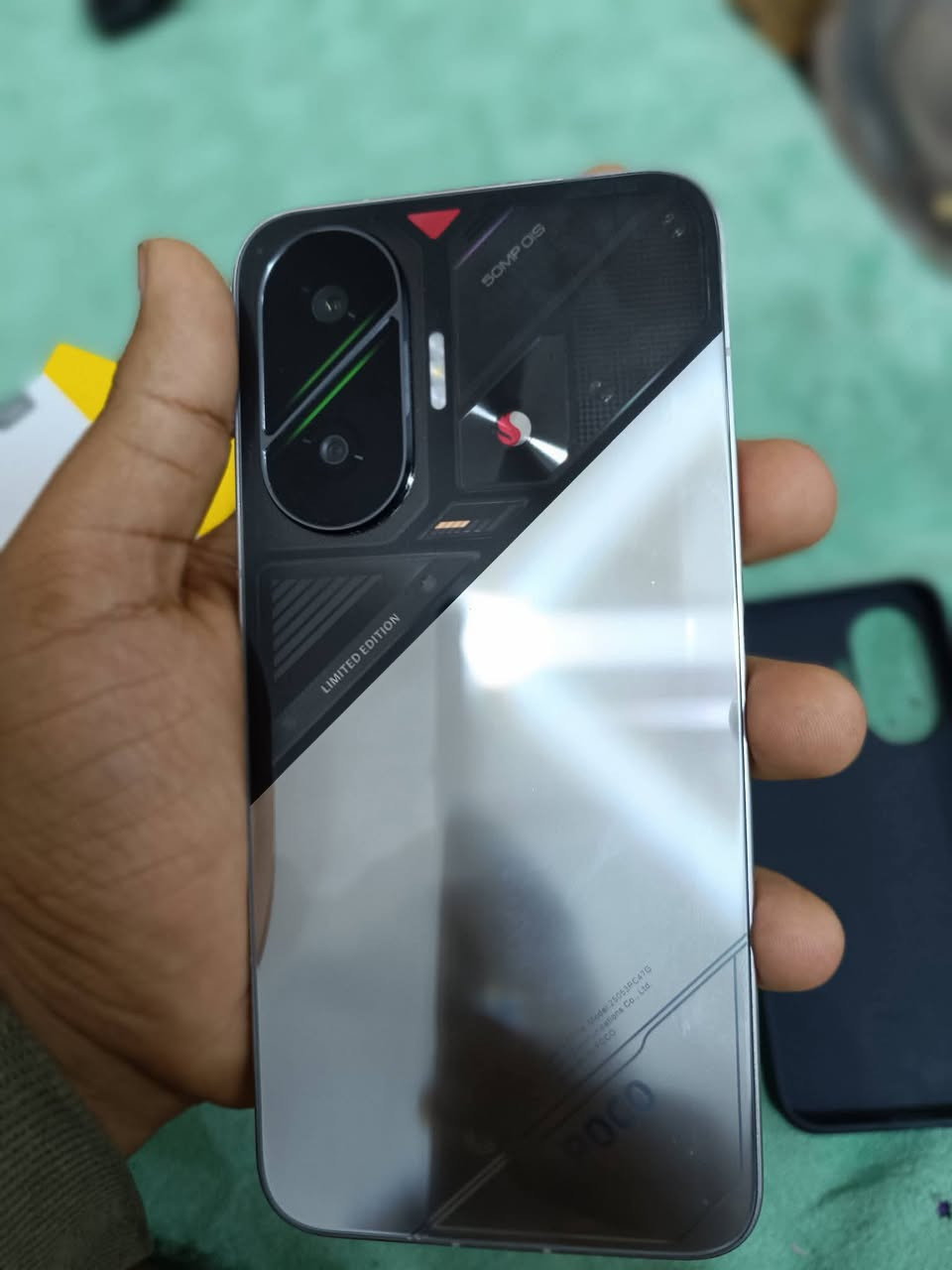 السلام عليكم جهاز Poco F 7 نسخة 512GB الجهاز أخذته بناهية 2025 جبته وما ستعملته ما مشحون هواي خليته بكارتونته  لأن اجاني جهاز ثاني غيره واريد أبيع والوصل هم موجود أخذته 535 الف  الشراي ينطيني سعر  الجهاز جدن نضيف شبه الجديد تكدر تعرف هذه من دورات  الشحن  ونسبة البطاريه 100


**إذا كنت صاحب هذا الإعلان وتريد حذفه لأي سبب، رجاءا أرسل رسالة إلى الدعم الفني**