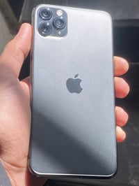 آيفون ١١ برو ماكس • ٢٥٦ • شاشة مبدلة