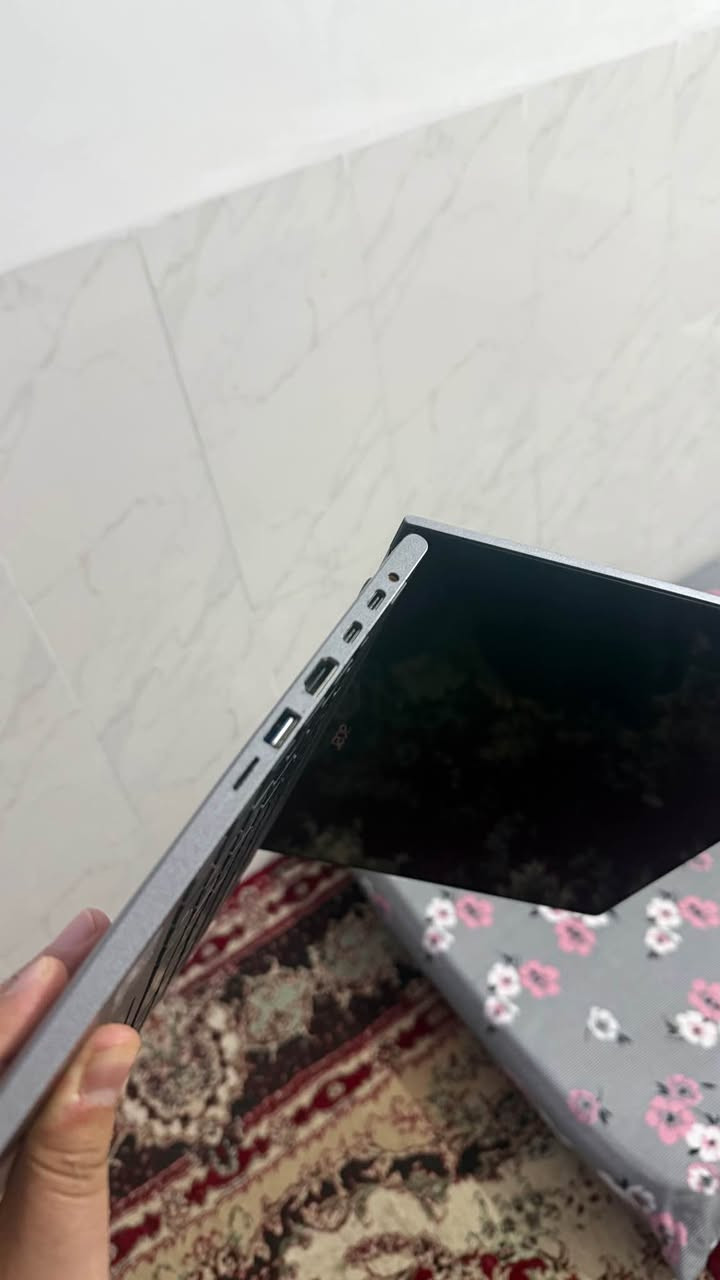 لابتوب acer spin 5
المواصفات 
المعالج- intel ci7 جيل عاشر 
رام-     16
ذاكرة - 500 g m.2
شاشة 2k 60 hz
فول موصفات لمس قلاب بلوتوث بصمة منافذ تايب سي hdmi usb قلم كامره عربي انكليزي اضاءة بالكيبورد وبعد موصفات هواي 🖍️ملاحظة ( فقط القلم ضايع ) يوصلك اللابتوب مع شاحنته
متوفر توصيل النجف, العراق


**إذا كنت صاحب هذا الإعلان وتريد حذفه لأي سبب، رجاءا أرسل رسالة إلى الدعم الفني**