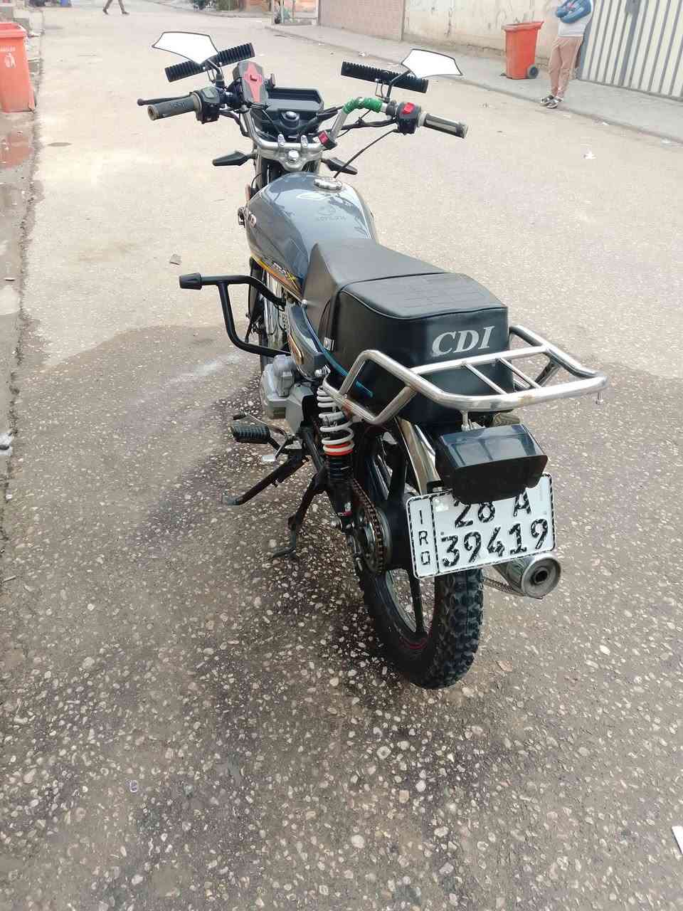 هوند خمسه كير محرك 200 مامفتوحه مكينه خرسه دهن كله امزويل كشن ابو جنطه  سنويه ل2028 ب أسمي الدراجه مداور ثاني يوم سعر واحد ونص ***********
