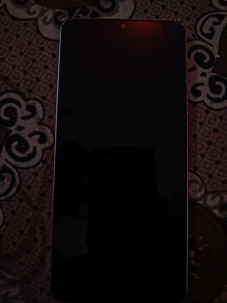 السلام عليكم كلكسي Galaxy A06 مكفول من تصليح ذاكره ٦٤ مكاني   بغداد.  سعر 90 .   ***********
