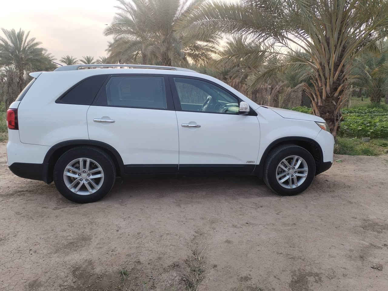 سورنتو15امريكي محرك4فول موصفات بصمه كشن كهربائية ضرربنيد فقط لسعر 140وبيه مجال مكان بابل***********
