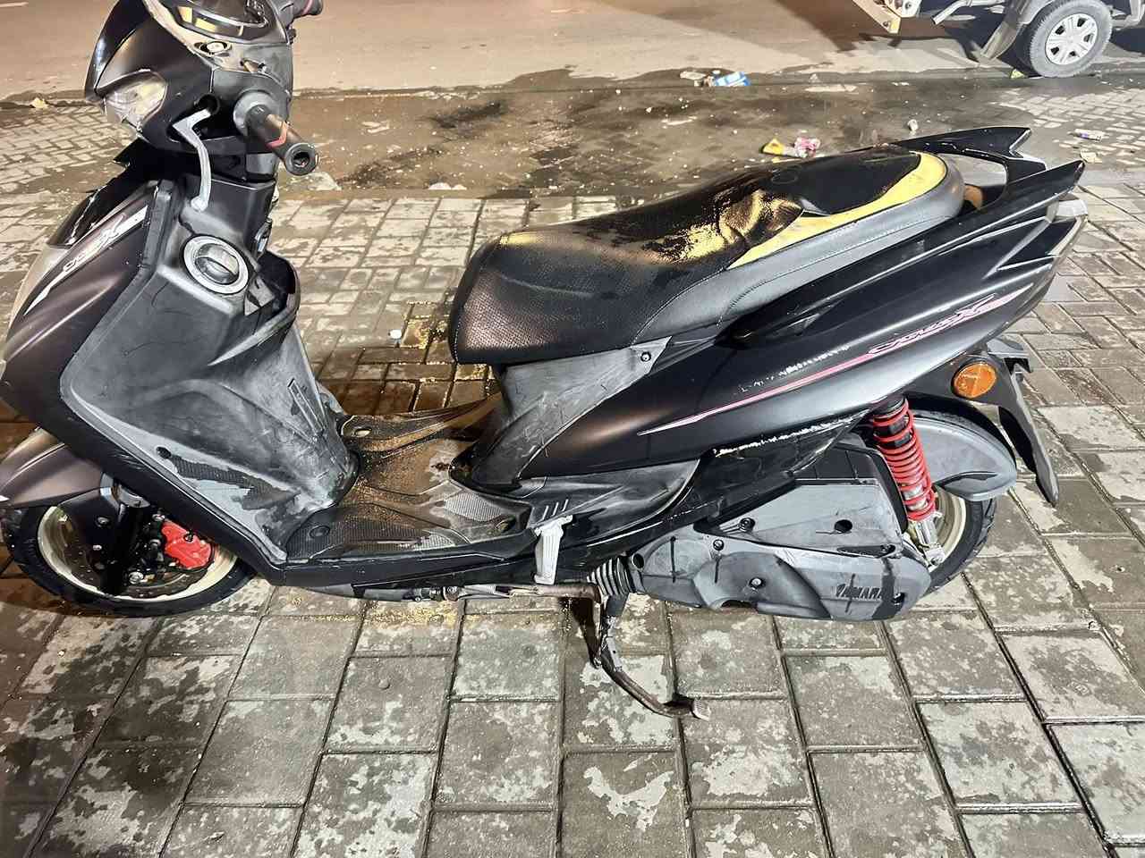 السلام عليك شباب دراجه البيع سكنس شمعه ياباني ماشيه ٦٣بغداد مدينه الصدر رفم ***********السعر ١٥ بيه مجال
