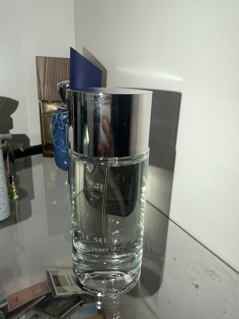 عطر ليسيل دي ايسي مياكي نسخة تواليت مفتوح للتجربة فقط موجود باكيته وياه 70 الف قفل
توصيل موجود


**إذا كنت صاحب هذا الإعلان وتريد حذفه لأي سبب، رجاءا أرسل رسالة إلى الدعم الفني**