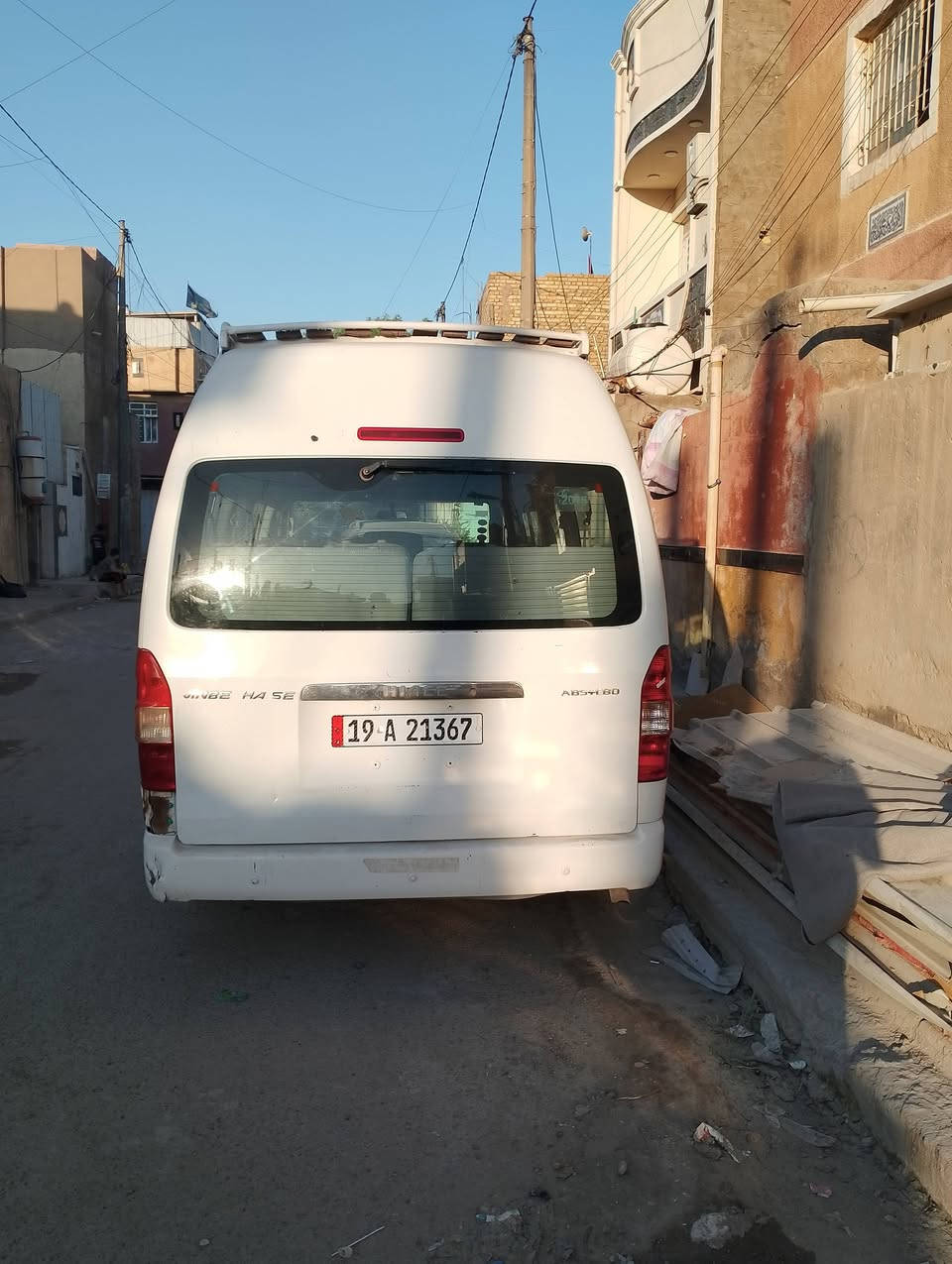 السلام عليكم جنبي موديل 15 نضيفه للبيع سعرها 115 وبيها مجال معمره هلالتها ونقص تبريد بيها وغرفتها  حلوه رقم كربلاء انكليزي ما متواجد على الفيس هذا رقمي اتصل عليه ***********
