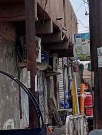 اخوان بنايه تجي علي في مدينه الصدر تحتوي على ثلاث محلات المساحه 125 مت...