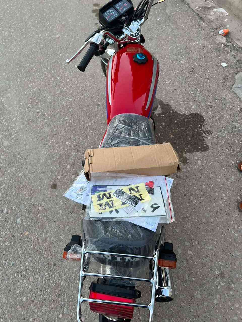 سلام عليكم دراجة ايراني نامة وكيل البارحة طالعة من الوكيل مستعجل على بيعتها ***********السعر 950 مجال قليل
