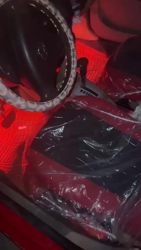 باندا للبيع 2012 مرقمة بغداد بأسمي
كير ومحرك مكفول كفالة عامة 
تبريد شغال 
ماشيه 86 
شاشة وكامرة 360 درجه 
بيها صبغ جاملغ خلفي يمين 
السعر 52 ورقة وبيها مجال شي بسيط 
***********
واتساب وماسنجر
