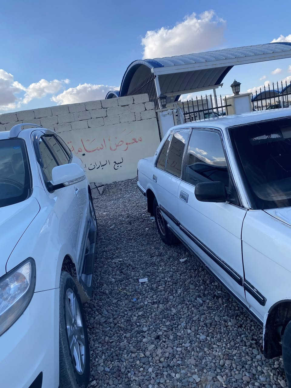 سلام عليك   الرجاء قراء التفاصيل كبل لا تاخبر سيدان
حبل.  حبل.  حبل     يعني بدوان أوراق 
كير ومحرك بلادي اوتماتي شرط الصدر 70 بل 100 يعوزه شويا كهربائيات والباقي شرط السيار نضيف السعر 17 ويرهم مروس بفانتي او ملكه ونطي فرق   رقم *********** وبي وتساب
