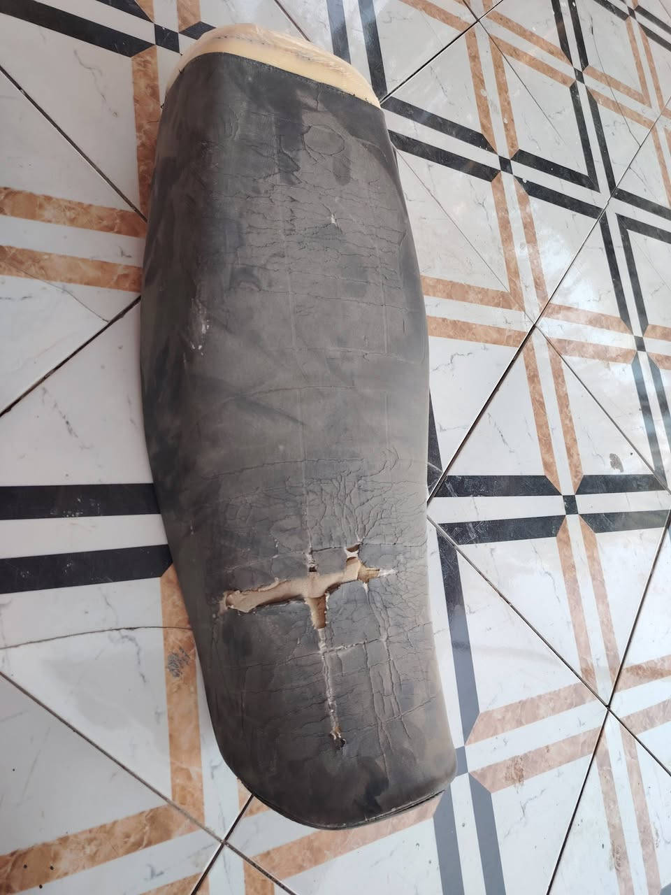 السلام عليكم غراض
لبيع  كرنك. صنيه.. بوشه.. تاير.. كشن..
دشلي. اشاير. هورنات..
شلع 70
 مستعملات مكاني بابل الحمزه الغربي ***********
