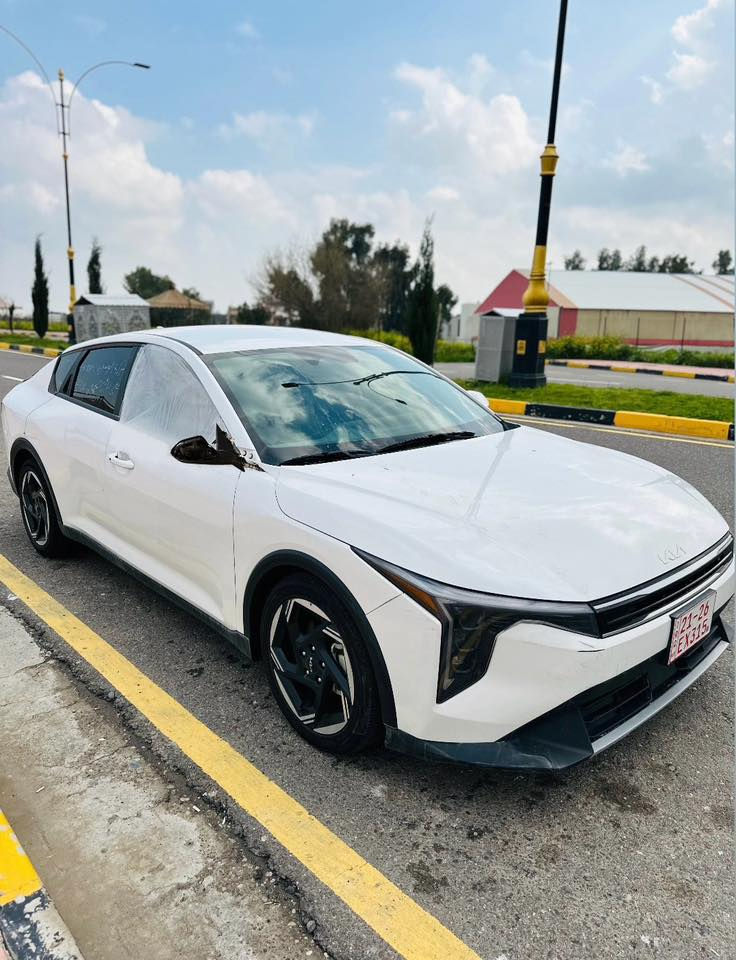 دخول جديد 

💥 السيارة غرفتها من الداخل لون اخضر
⚙️ محرك 4 سلندر حجم 2.0 تنفس طبيعي دوش
🛞 دفع أمامي FWD
✔️ جنوط رياضية 18 إنچ
✔️ مصابيح LED أمامية وخلفية

🛋️ مواصفات داخلية:
✔️ شاشة عدادات رقمية وترفيه تحتوي على تحكم
      كامل في السيارة وبقياس 12.3 إنچ
✔️ دعم Apple CarPlay & Android Auto
✔️ شحن لاسلكي للهاتف
✔️ تشغيل ذكي بدون مفتاح
✔️ تبريد منفصل خلفي

🛡️ أنظمة الأمان والمساعدة:
✔️ نظام التنبيه من التصادم الأمامي
✔️ نظام التنبيه من التصادم الخلفي
✔️ المحافظة على المسار
✔️ مراقبة النقطة العمياء
✔️ مثبت سرعة ذكي
✔️ كاميرا خلفية وتبريد 

السيارة ماشية 8500 ميل قريب الزيرو بجم كبس
حادث خلفي يرجع بارد وضرر طفيف في الجاملغ الامامي   
📢📢 (( ابيع على وظعها بدون تصليح )) 
بدون ايرباك وبدون شاصي 
بدون رقم تترقم شمالي والسيارة حاليا في الموصل
السعر 155 قفل ونهائي
 للاستفسار ***********
