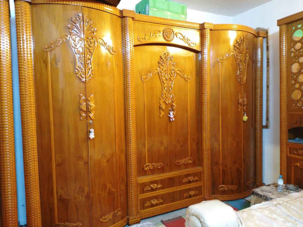 للبيع مليونين و100قفل
***********  لايمن
