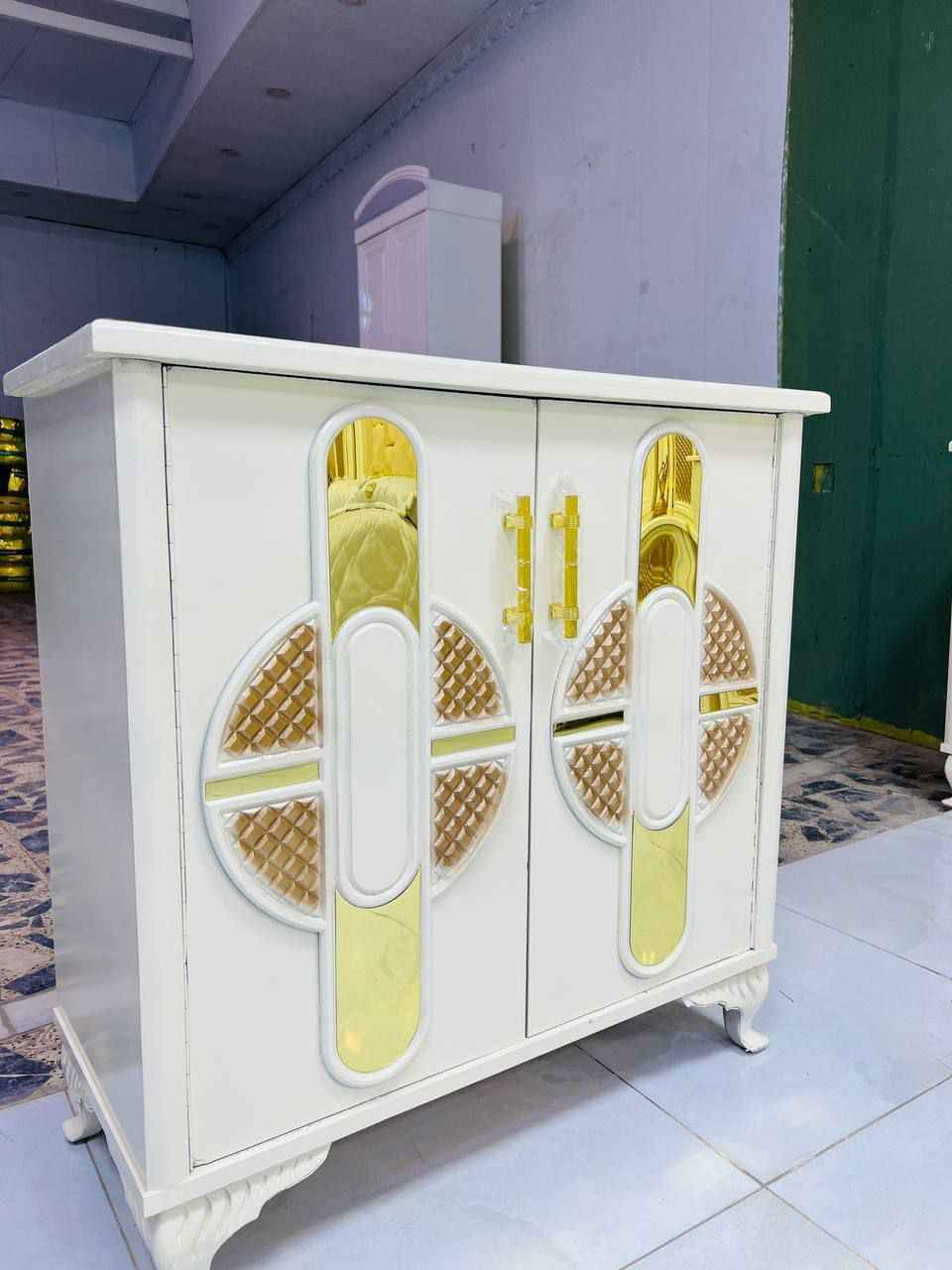 ضمن وجبه الاصباغ البويه والدرجة 
الممتازه 🩷 

غرفه طابقين ٦ابواب ملحق  صاج شغل عراقي ثكيل
 
السعر "مليون و900 الف" 
تتكون من 10 قطع

الوجه بلوك MDF ١٠ ملم

والداخل صاج طبيعي ٤ملم 

عرض الكنتور 3 امتار و30 سم

ارتفاع الكنتور 2 متر 50 سم

القواعد والسقف بلوك صاج 
      
الزاويه تكون ب ارتفاع الكنتور

عرض الزاويه متر و10 سم

الضهر جرجوبه شد براغي 

جميع النقوش CNC

السرير ٦رجلين بلايود اسود ١٨ ملم 

خدمه النقل🚛 والشد🛠️ مجانا داخل بغداد ويوجد توصيل لجميع المحافظات و ب اسعار مناسبه بغداد, العراق


**إذا كنت صاحب هذا الإعلان وتريد حذفه لأي سبب، رجاءا أرسل رسالة إلى الدعم الفني**