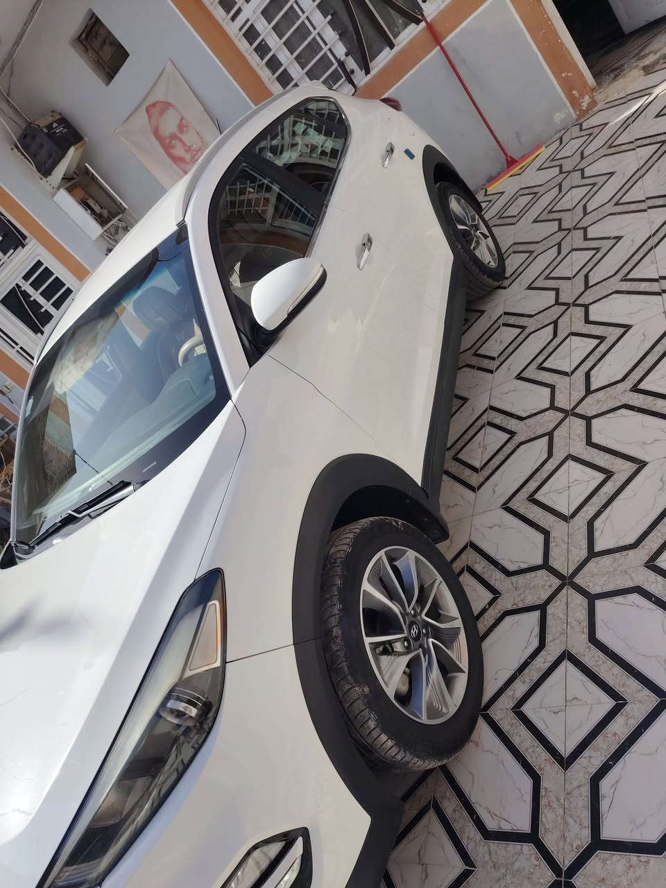 السلام عليكم توسان موديل 18 خليجيه كفاله عامه فقط ملاحظه بسيطه  بيع سريع مكان بابل
للستفسار اتصل على ***********
