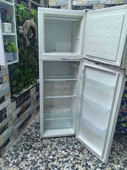 مرحبا غرااض للبيع جديده مكان بغداد رقم صاحب الغراض واتسب ***********
