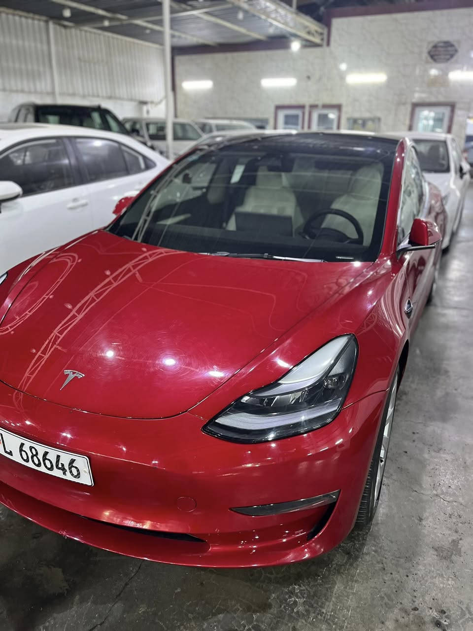 سلام عليكم
تسلا مودل 3 تك ماطور 
موديل 2023
ماشيه ٣٢ كيلو
حادث موضح جاملغ خلفي بدون ايرباك
داخل ابيض 
بانوراما على طول السياره
كشنات كهرباء وتدفئه
هيتر ستيرن
شاشه كبيره
حساسات ٣٦٠
فول مواصفات
سعر السياره ١٦٩ ورقه وبيها مجال للمشتري
***********
