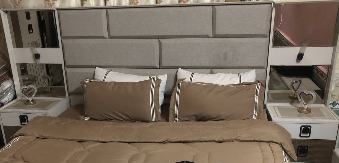 غرفة اخشاب تركي 9 قطع الاستخدام 5 اشهر فقط
النظافة 100/‎%‎ السعر الخاص 
واتساب ***********

او مراسله الحساب
