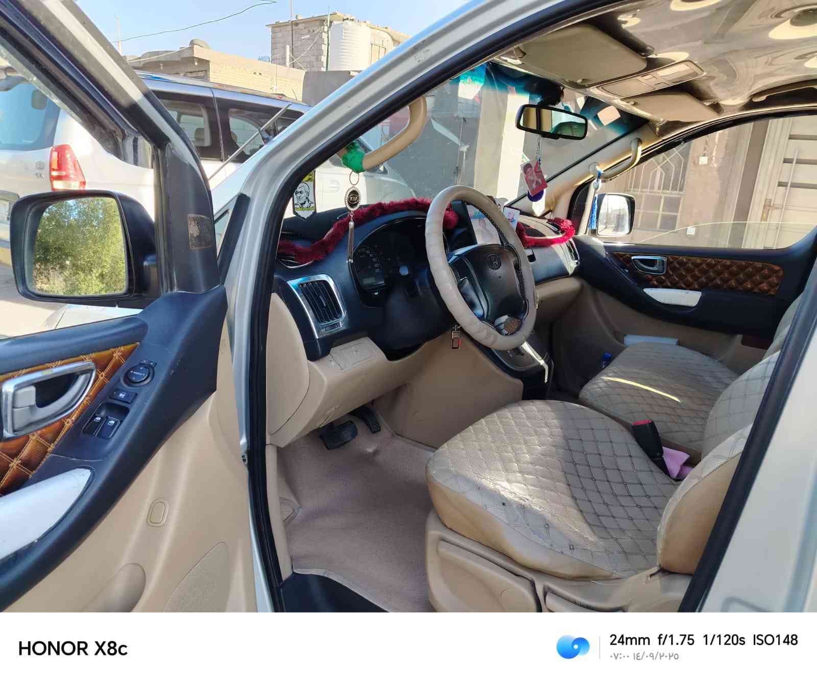 سلام عليكم
ستاركس للبيع 2009مفتوح ومحور مسكر مكينه 12 قبق اسود تحويره جديده جاهزه من كل شيء تخم تاير حداديه خلفي وامامي دوشمه عامه ارظيه وكشنات وتنته وخط وبحث  مصفره رقم بغداد ألماني السعر 145 وبيه مجال للتصال ***********
