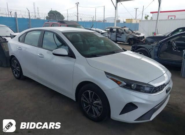(Kia Forte LXS) موديل 2023 وارد أمريكي
ماشية 39 الف السعر 158$  رقم الهاتف ***********
