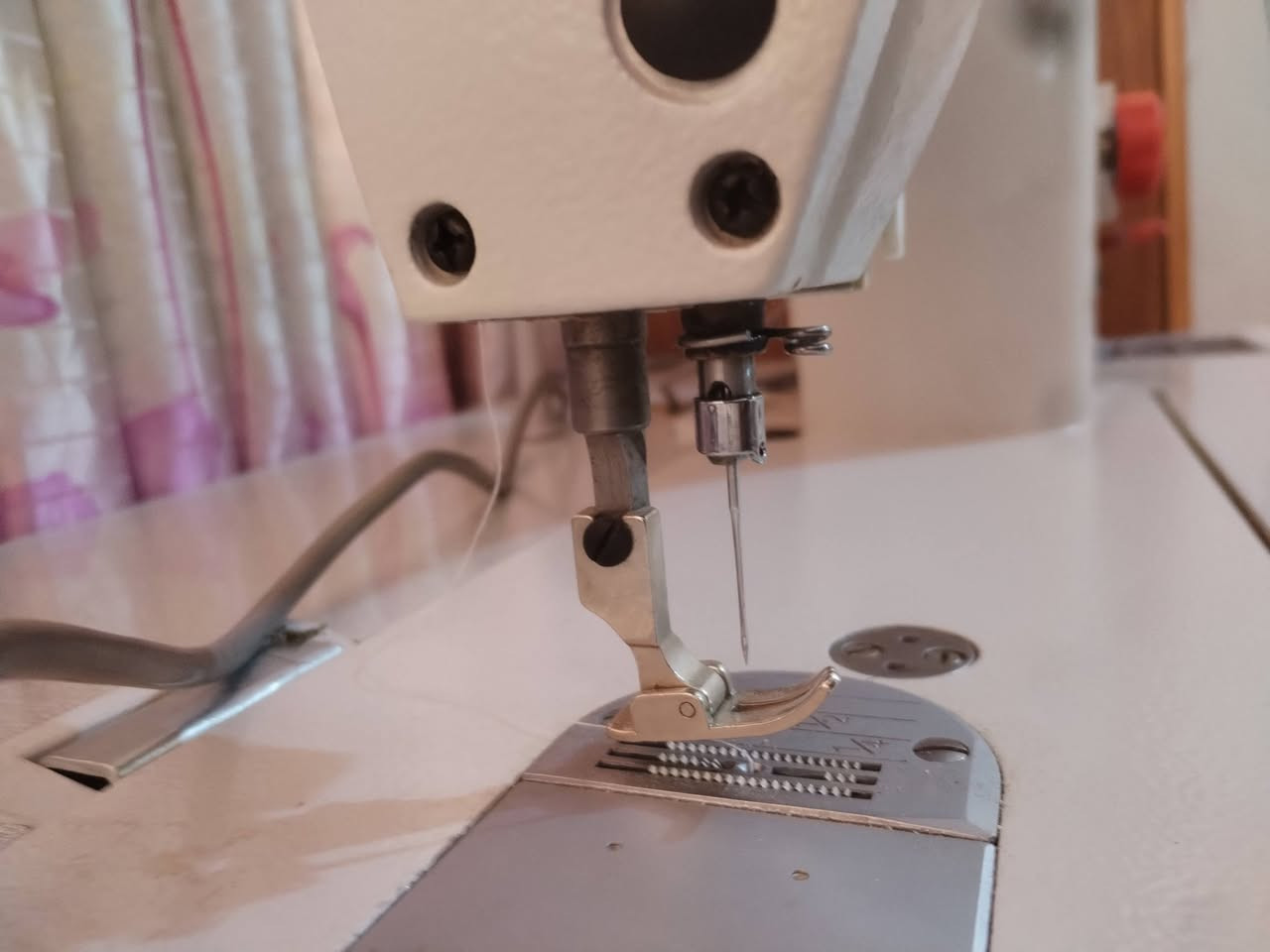 السلام عليكم مكينه خياطه حديثه كاتم للبيع ما مستخدمه بس مره وحده شديناها وخيطنه مره وحده وعفناها لغرض الضروف   سعر 325 وبيهه مجال جديده الله شاهد استخدام مره وحده  كربلاء
خاص موجود


**إذا كنت صاحب هذا الإعلان وتريد حذفه لأي سبب، رجاءا أرسل رسالة إلى الدعم الفني**