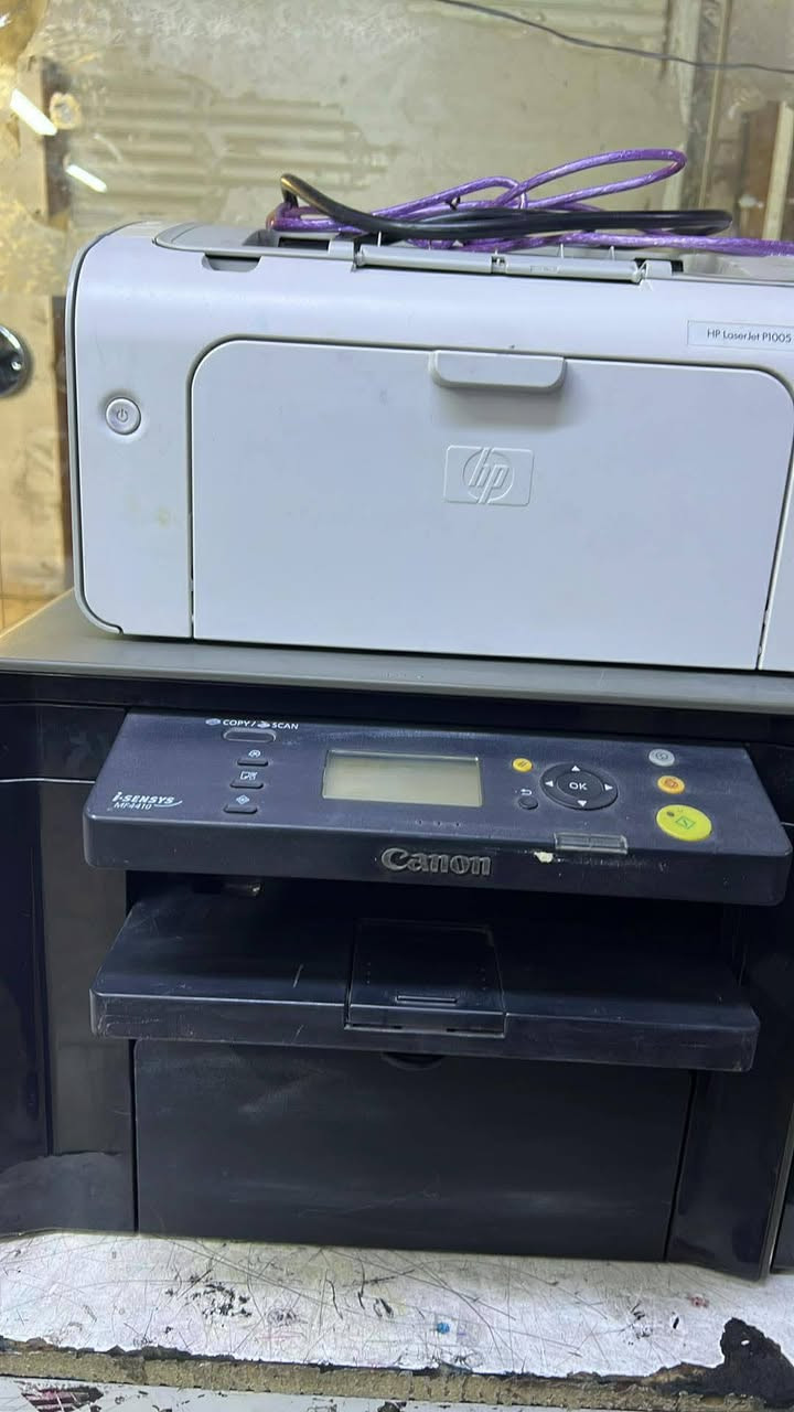 تتوفر اجهزة استنساخ وطابعات كانون 
HP
القاسم قرب الامام  ***********
