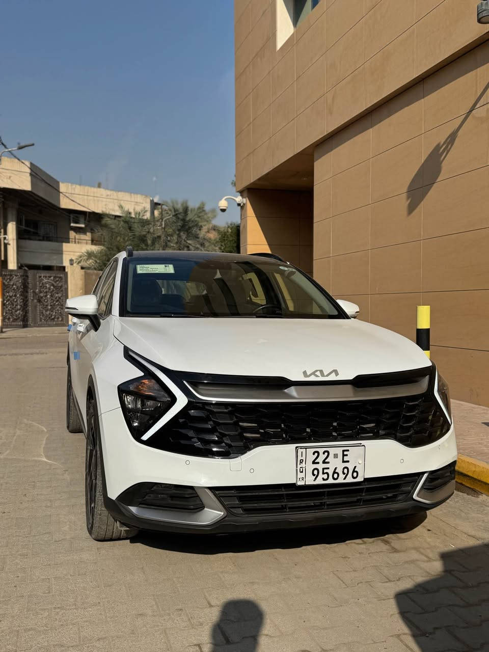اسلام عليكم 
كيا سبورتج 2024 فول برستيج 1/1
كوري بلاد مو تجميع صيني
السياره خليجيه مكفوله كفالع عامه فقط تكحيل كارت مكانين زغار
محرك دوش خليجي 
ماشيه 37 الف كيلو
سنويه لحد 2028
فول مواصفات 
فتحتين سقف بنرامه
حساس امامي خلفي
جنطه سياره كهرباء
اوتو هولد
اوتو بارك
شاحن تلفون وايرلس
شاشة سياره كار بلي
السعر 235
مكان سياره بصره
*********** البصرة, العراق
