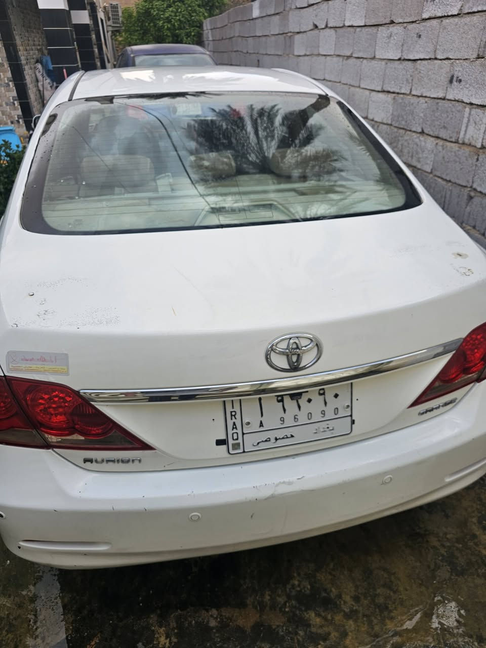 السلام عليكم ..  سيارة تويوتا أوريون (Toyota Aurion) موديل 2009 معروضه للبيع، السيارة نظيفة وجاهزة من كلشي. 💯
المواصفات والسيارة:
 الموديل: 2009 ⚠️
 المواصفات: فول مواصفات خليجي المرغوبه ✅
بصمة، فتحة، اشاير بالمري، كشنات كهربائية،
 اللون: أبيض ‼️
 المحرك: 6 سلندر (3500 CC)، كير أوتوماتيك ✅✅
 (محرك نظيف ،تبريد ثلج ، اطارات جدد ) ⭕️
السيارة بإسمي والسنوية جديدة (يعني التحويل مباشرةً ثاني يوم بدون أي تعقيدات).⛔️
السعر المطلوب:
💰 85 ورقة (قابل للتفاوض البسيط ويه الشراي الجاد بعد المعاينة).✅
📞 للتواصل : *********** متوفر واتساب 📱
