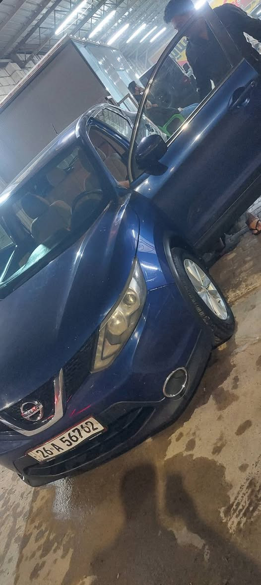 نيسان روج ١٧
رقم صلاح الدين انكليزي 
ماشيه ١٣٠ 
محرك ٢٠٠٠
كير كفاله 
محرك كفاله 
صدر جديد 
تخم تاير 
تبريد تدفئه  كشن 
حادث جاملغ امامي وبنيد 
٤ اصبابع داخل جاملغ فقط 
الباقي كفاله 
*********** 
السعر ١٣٥
