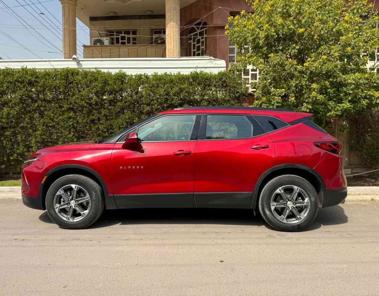 شوفرليت بلايزر 2LT موديل 2024
السيارة رقم اربيل  تحويل  أو وكالة
عداد المسافة: 11  ألف ميل
الضرر: بنيد صبغ فقط دواخل راديترات سليمه 
المواصفات:
محرك 4 سلندر 2000 تيربو
كشنات جلد وكهرباء
بصمة باب وتشغيل + تشغيل عن بعد
لايتات زينون  أصلية
حساس خلفي اشاير بالمري
تحكم ستيرن جهتين متكامل
رادار أمامي مانع للتصادم
رادار جانبي  
نظام تحديد المسار
كراسي أمامية تدفئه
شاشة كبيرة للتحكم بجميع الأوامر
كاميرا خلفية
جنطه كهرباء 
السعر: 215 ورقه  
للاستفسار: ........
 *********** 
مكان السياره المنصور
