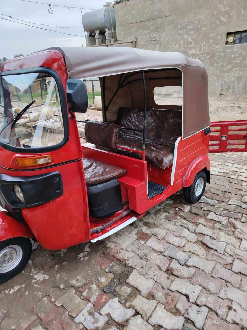 سلام عليكم تكتك 2018 ع 19 طابه تكتك حلوه وخير من الله رقم وسنويه بغداد باسمي
السعر 5 وبيها مجال اتصل وبخدمتك 
رقم ***********
