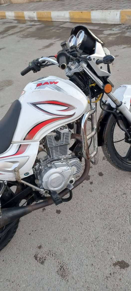 سلام عليكم دراجة ساو موديل 20 محرك 200 مكفول مابيها نقص برغي الشراي يتصل *********** خاص مفتوح
