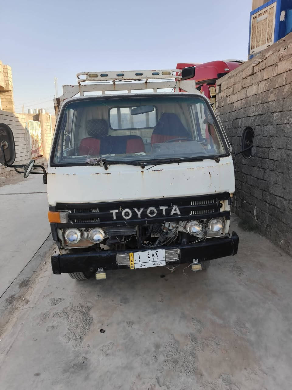 السلام عليكم دانيه تويتر للبيع شاصي مقفول محرك بدايه بخار ضخم تعياد جدد مكاني موصل جانب سعر خاص    ***********
