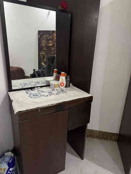 غرفه نوم مفرد للبيع 50 الف 
***********
