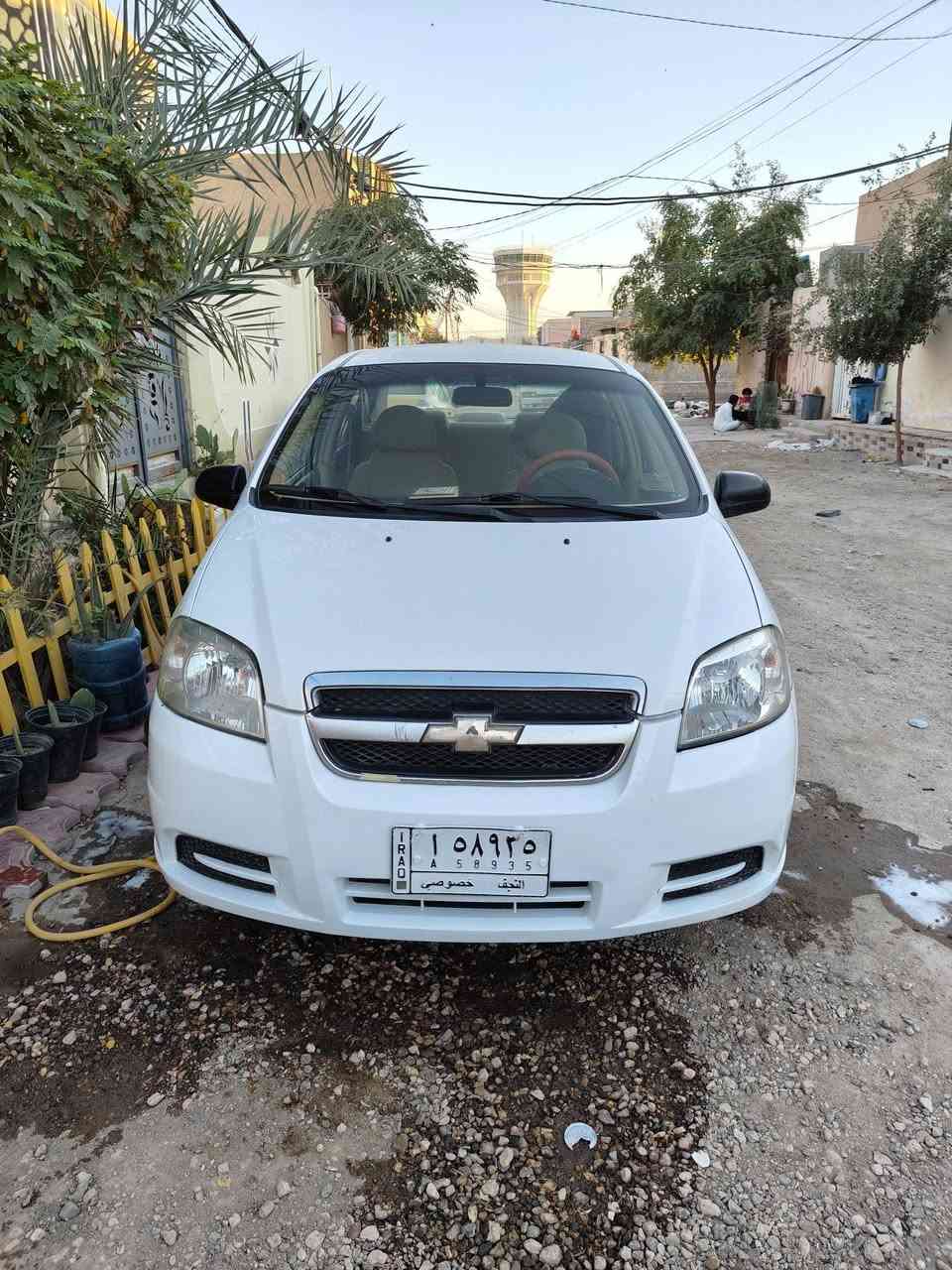 سلام عليكم 
شوفرليت افيو مديل 2013 
1600 خليجي اوتماتيك 
الي يدور جديد ونظيف 

سيارة كفالة عامة 
محرك كير جديد جدا نضيف ومكفول 
شاشة اصلية كامرة 
تخم تاير كهربائيات بلادي واير جطل ما بيها 
 داخل السيارة جدا نظيف   على وضع شركة 
ملاحظة بسيطة بيها دور جاملغ صبغ فقط دور مو كل جاملغ 
سيارة نظيفة احلا من الصورة بالعافية على الي ياخذها . 

سعر 83 

مكاني النجف كوفة 
***********
