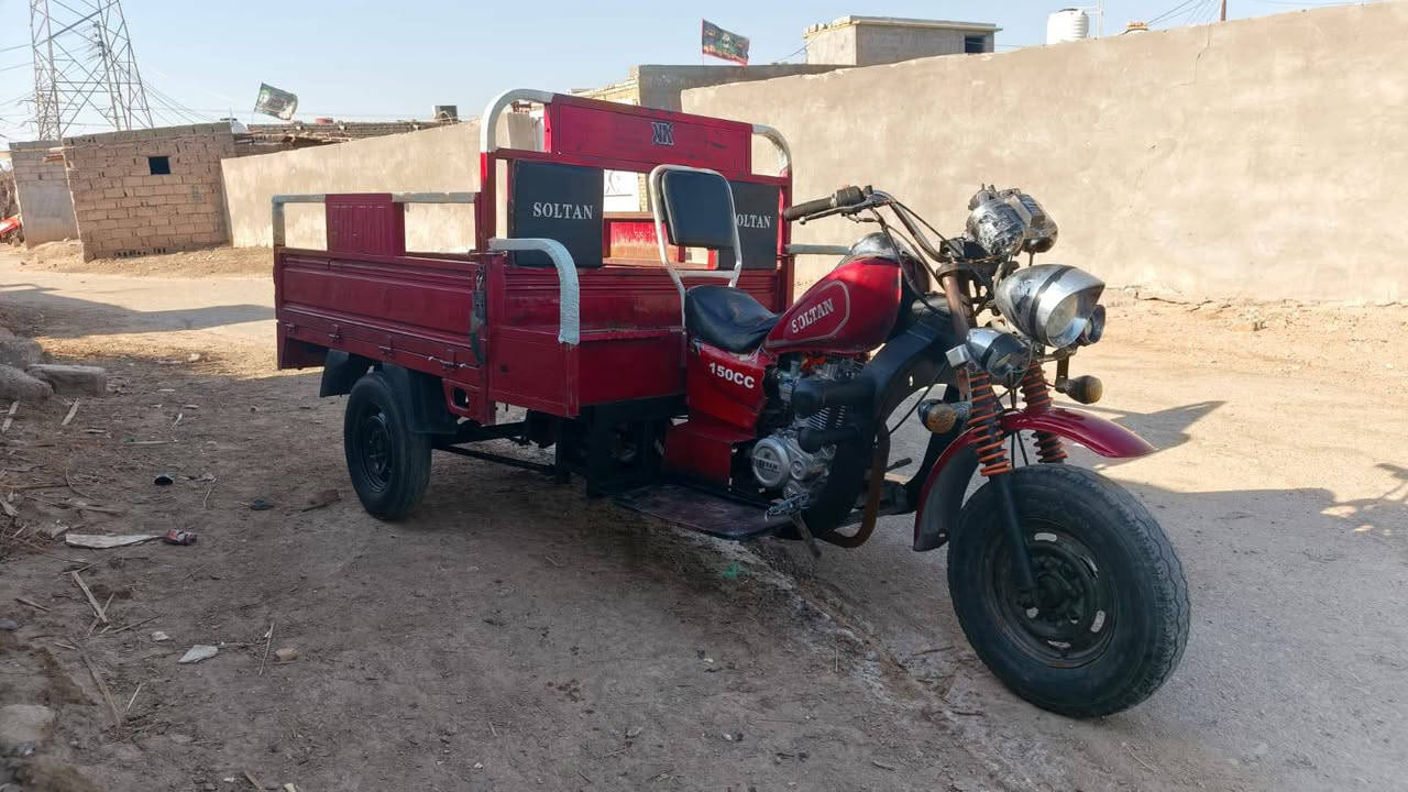 السلام عليكم ستوته البيع اوراق موديل 17  ستوته نضيفه خير من الله سعر واحد و 900 وبيه مجال   الي مو شراي لا ينتصل 
***********  مكاني ابو رمانه
