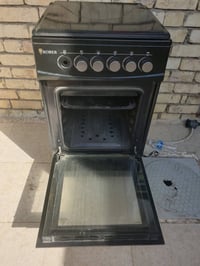 طباخ كله شغال للبيع السعر 150 وبي مجال 07740024308