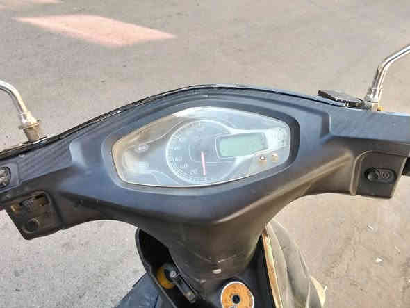 دراجه نضيفه جداا ماخذه ب ٣٠٠رايد ابيعه ١٨٠طفت بدون سبب مااعرف مخليه بل باب ***********
